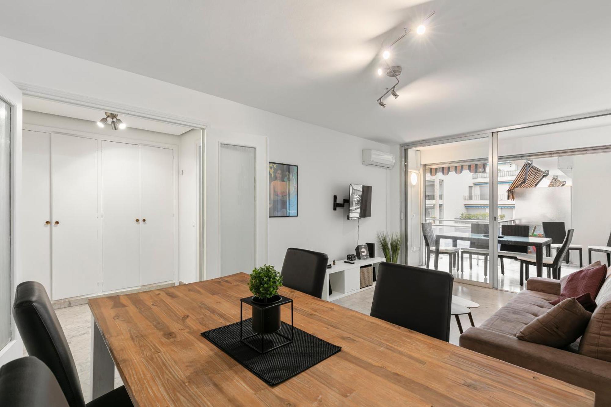 Apartment Prestige Fshh Nizza